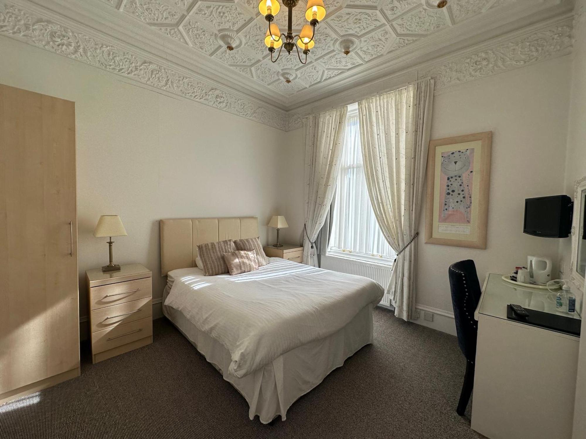 Third House Guest House Aberdeen Esterno foto